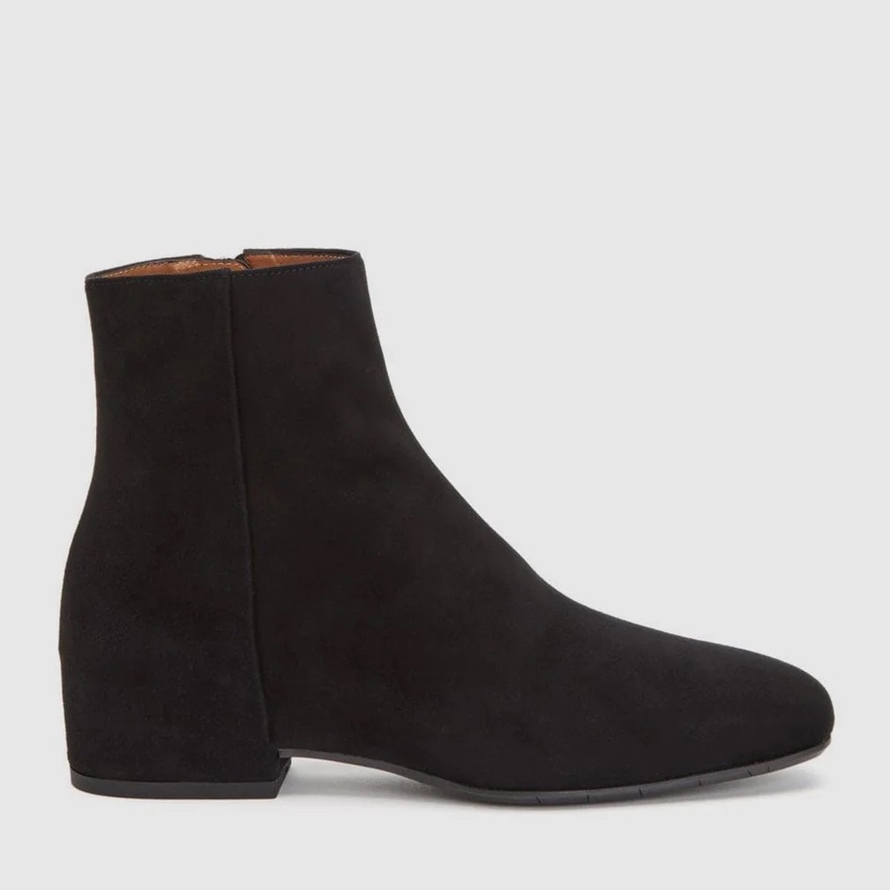 Aquatalia w/ Box and Dust Bag ‘Ulyssa’ Black Suede Ankle Boots Size 37/US 7